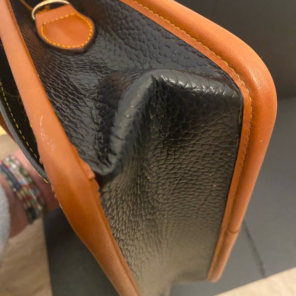 Vintage Dooney & Burke All - Weather Leather Black & Tan Pebbled Crossbody Bag - Picture 12 of 17